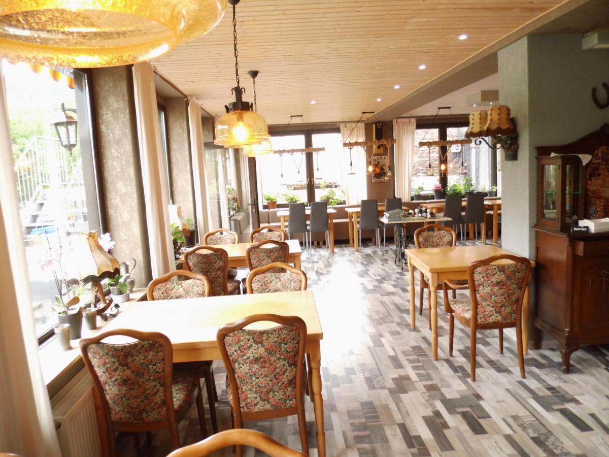 Hotel Restaurant Zum Valwiger Herrenberg Exterior foto
