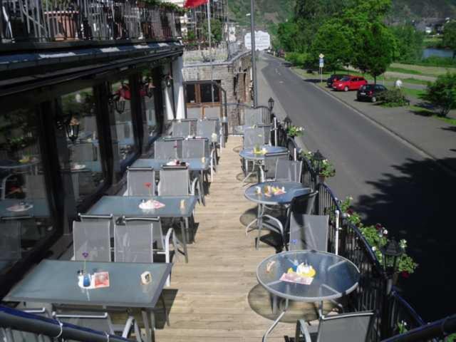 Hotel Restaurant Zum Valwiger Herrenberg Exterior foto